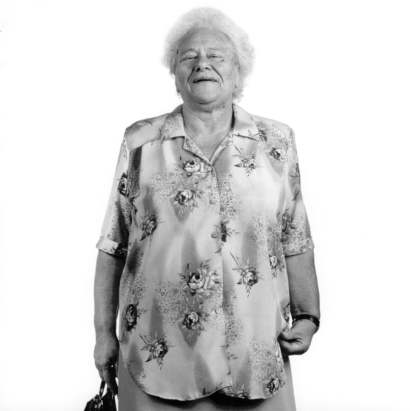 erika.jpg (12212 bytes)